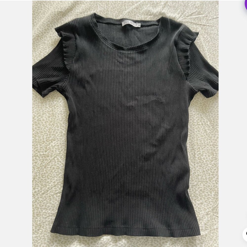 ZARA Black Color Ruffles Woven Top Blouse Boho Knit Size M Short Sleeves